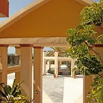 Varios Romana Playa Elviria Marbella