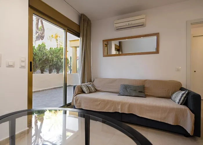 아파트 Varios Romana Playa Elviria *